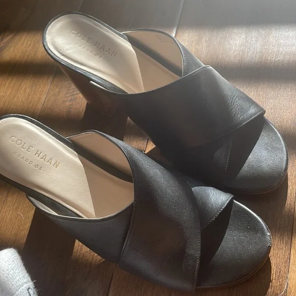 Cole Naan heeled sandals black size 5 1/2 - Picture 3 of 3